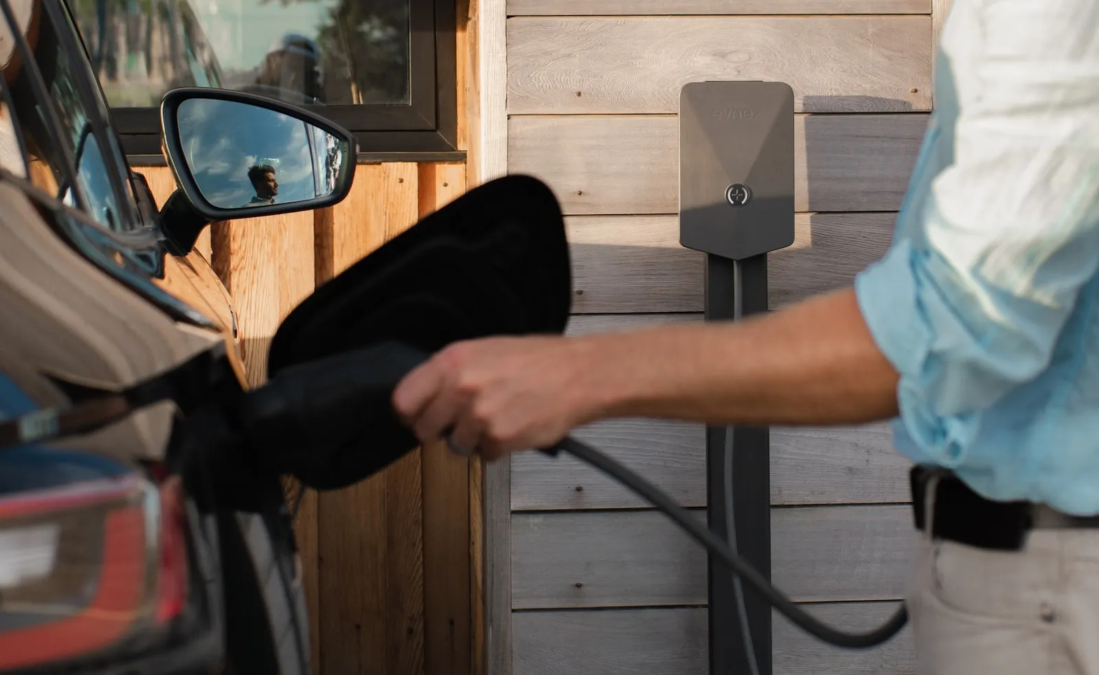 Saldering en Elektrische Auto Thuis Laden: Voordeel